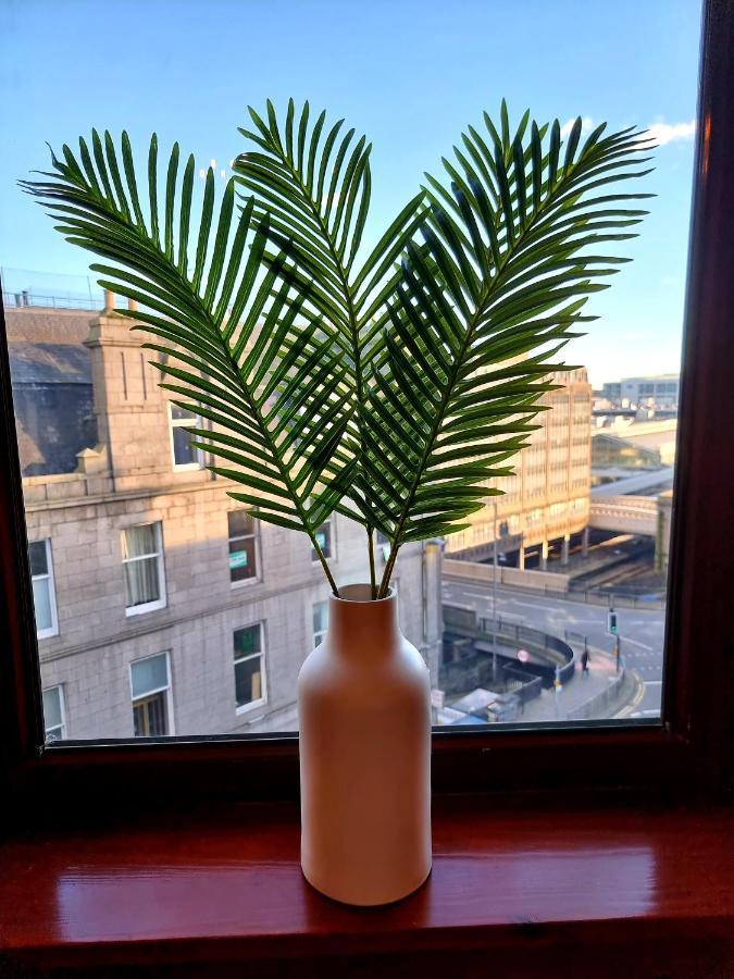 Luxury 2 Bedroom City Centre Apartment With Panoramic Views And High Ceilings Aberdeen Exterior photo