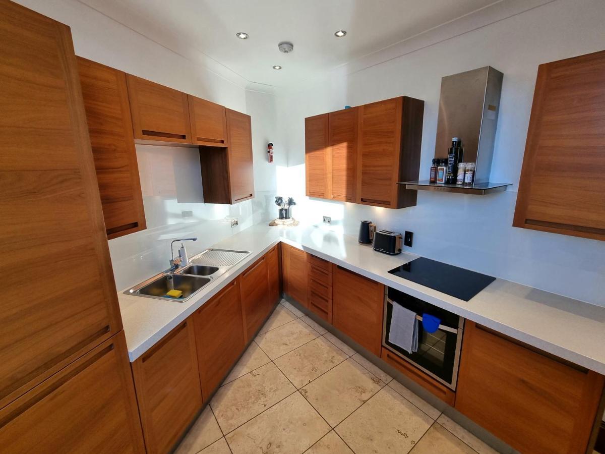 Luxury 2 Bedroom City Centre Apartment With Panoramic Views And High Ceilings Aberdeen Exterior photo